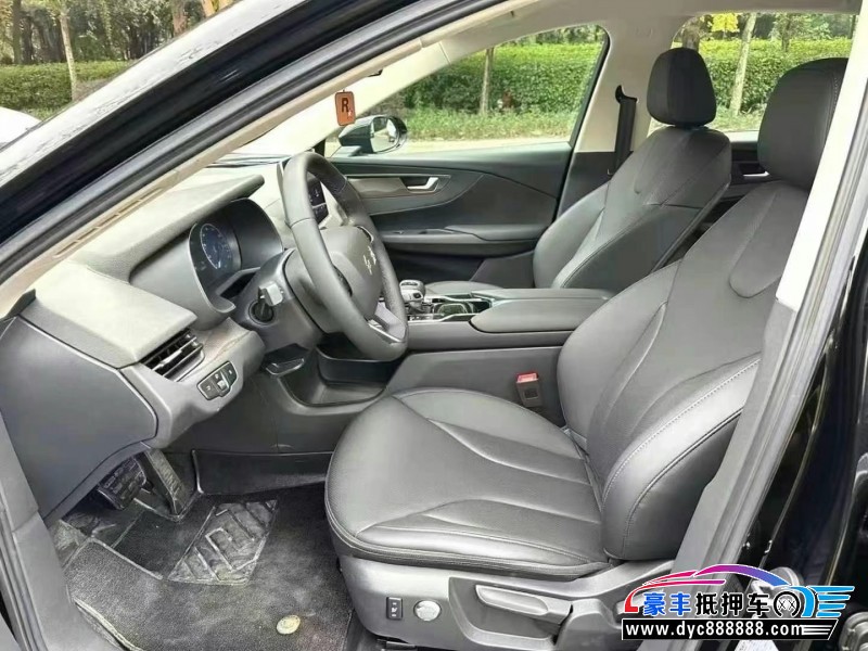 24年红旗EQM5轿车抵押车出售