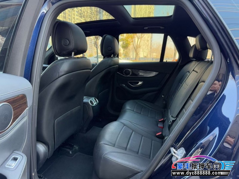 17年奔驰GLC轿车抵押车出售