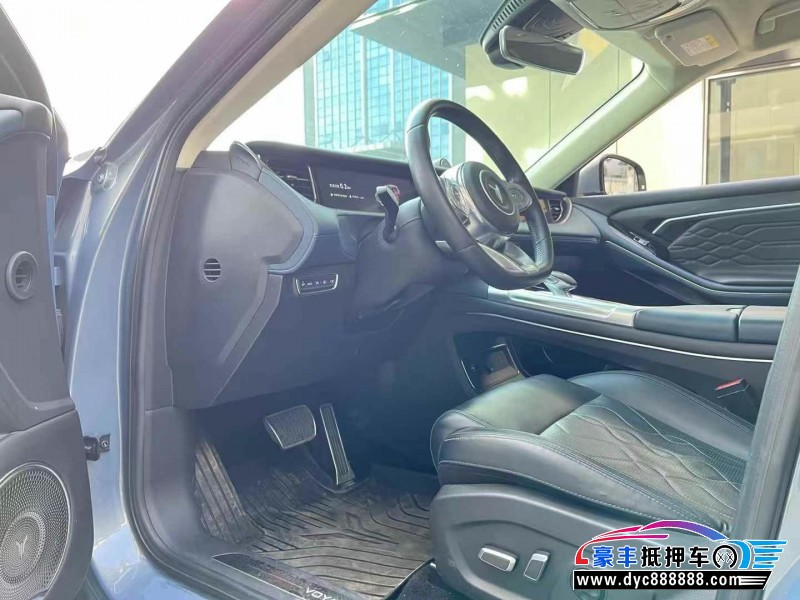 21年岚图FREE轿车抵押车出售