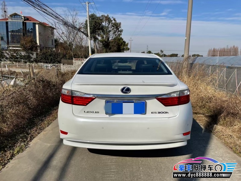 13年雷克萨斯ES轿车抵押车出售