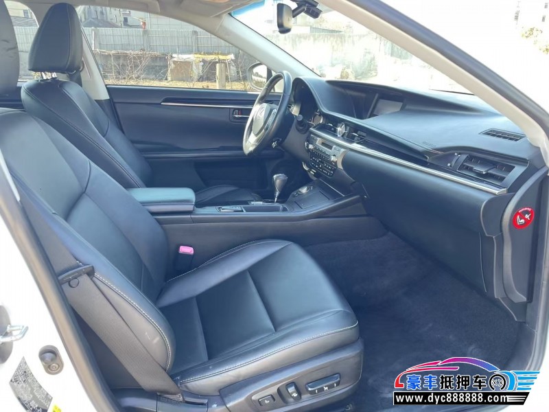 13年雷克萨斯ES轿车抵押车出售