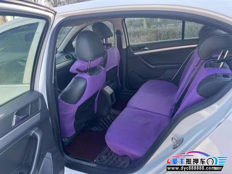 17年大众朗逸轿车抵押车出售