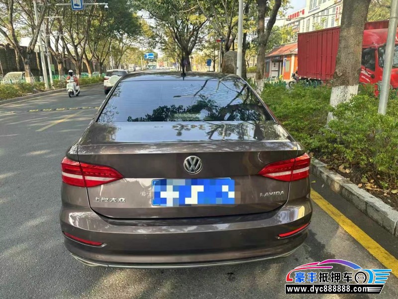 18年大众朗逸轿车抵押车出售