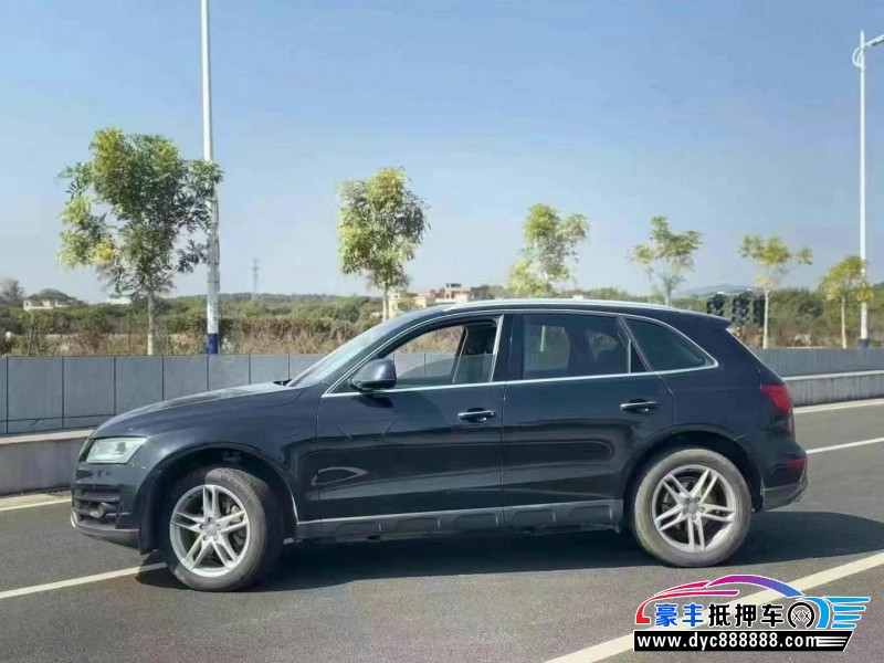 17年奥迪Q5轿车抵押车出售