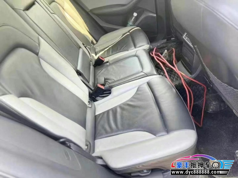 17年奥迪Q5轿车抵押车出售