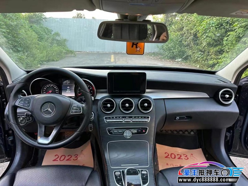 18年奔驰C轿车抵押车出售