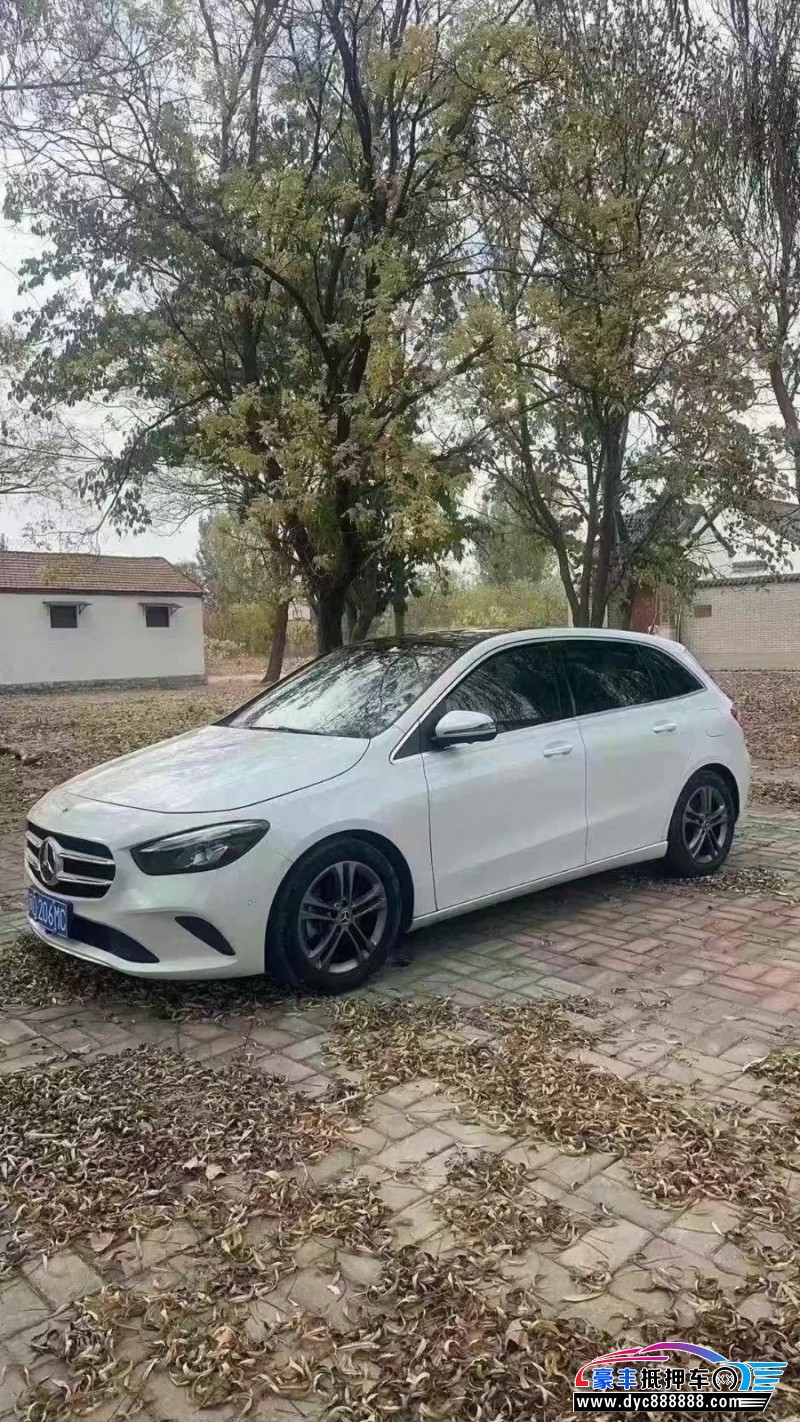 20年奔驰B轿车抵押车出售