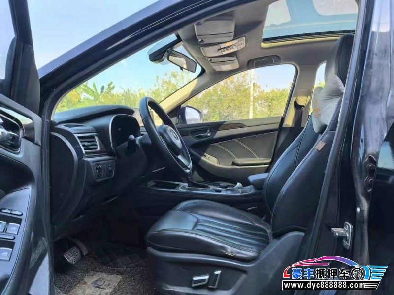 18年东风风光580轿车抵押车出售