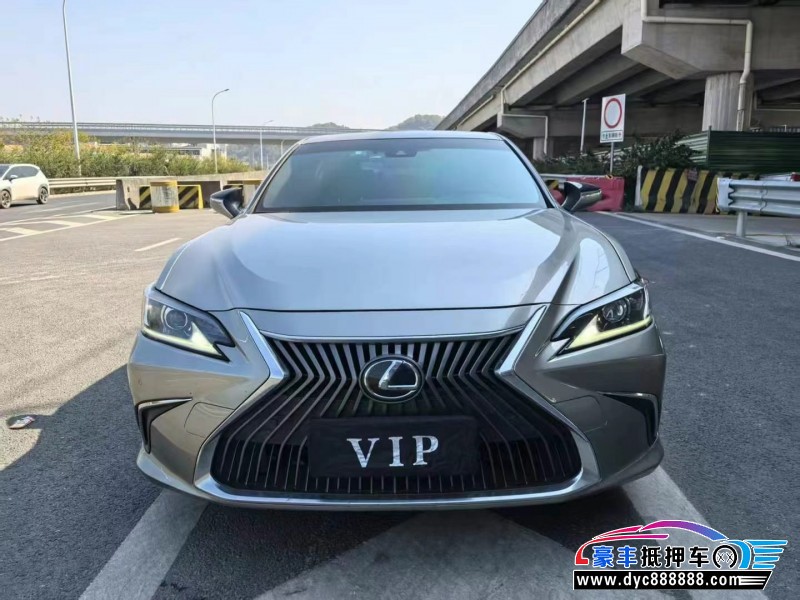 20年雷克萨斯ES轿车抵押车出售