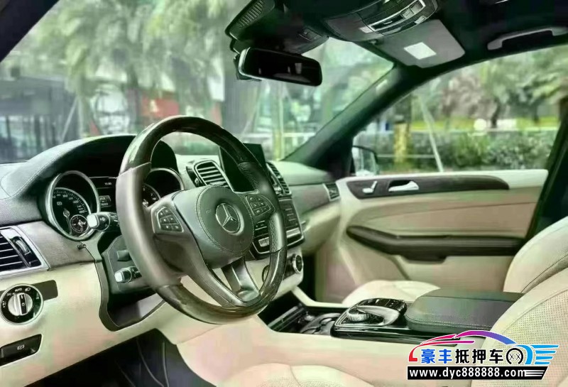 17年奔驰GLS轿车抵押车出售