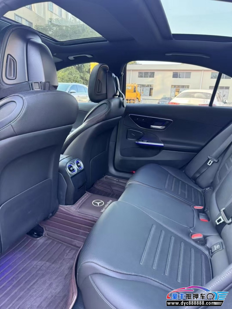 22年奔驰C轿车抵押车出售