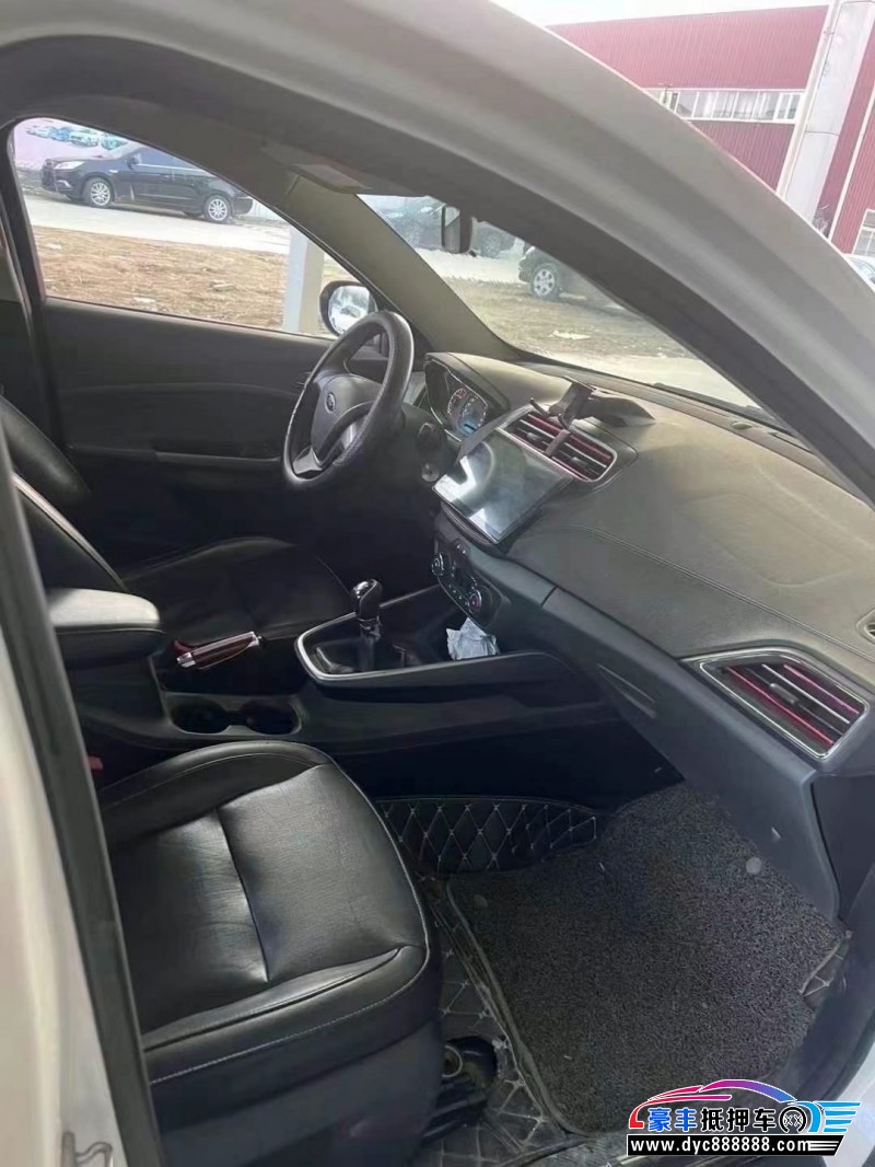 17年福特福克斯轿车抵押车出售