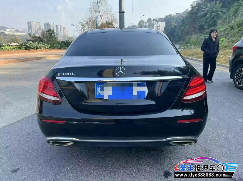 18年奔驰E轿车抵押车出售