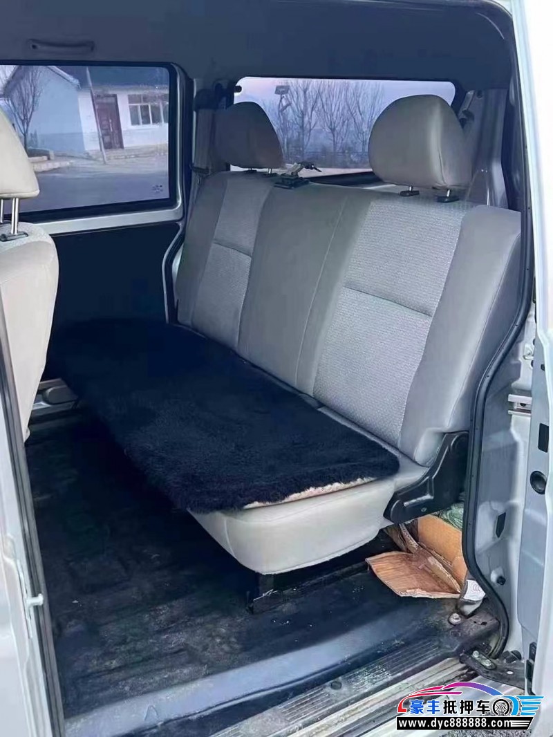 23年金杯海狮轿车抵押车出售