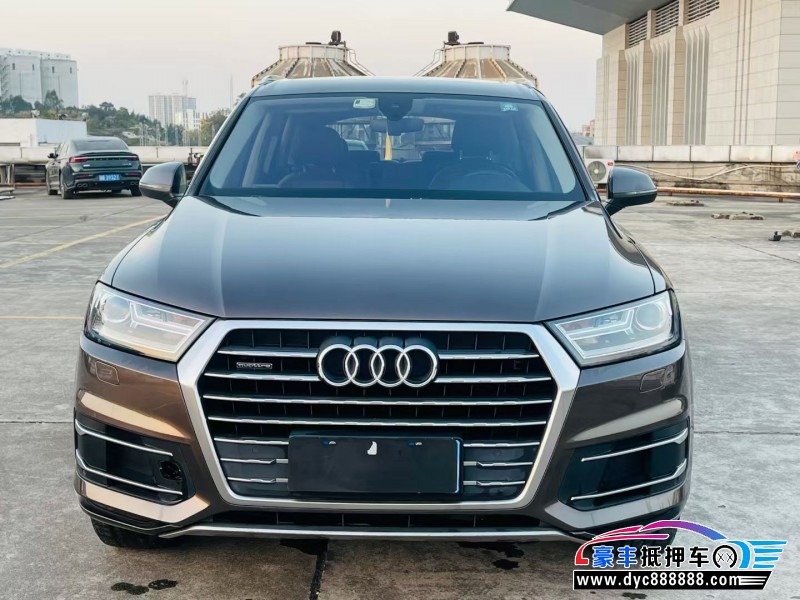 17年奥迪Q7轿车抵押车出售