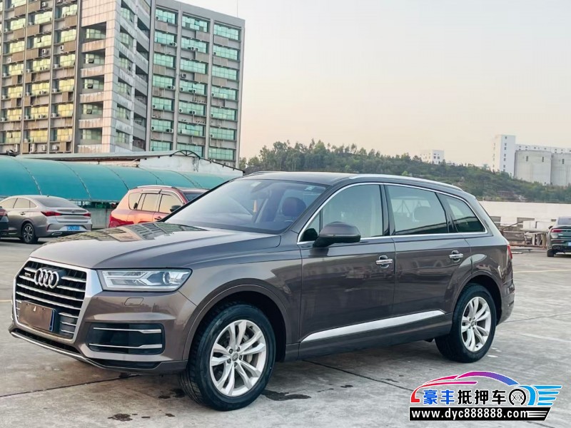 17年奥迪Q7轿车抵押车出售