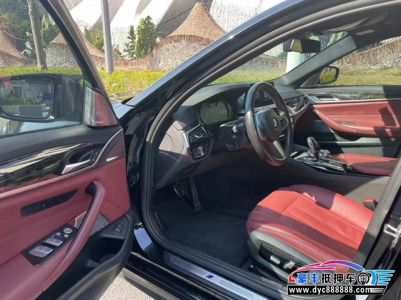 18年宝马5系轿车抵押车出售