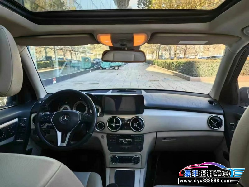 13年奔驰GLK轿车抵押车出售