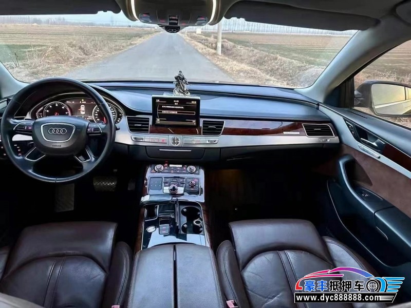 12年奥迪A8L轿车抵押车出售