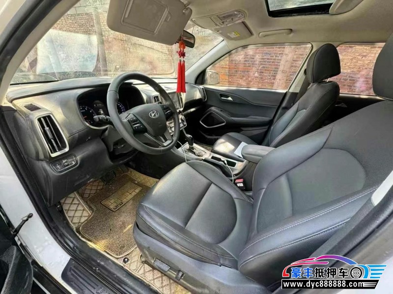 18年现代ix35轿车抵押车出售