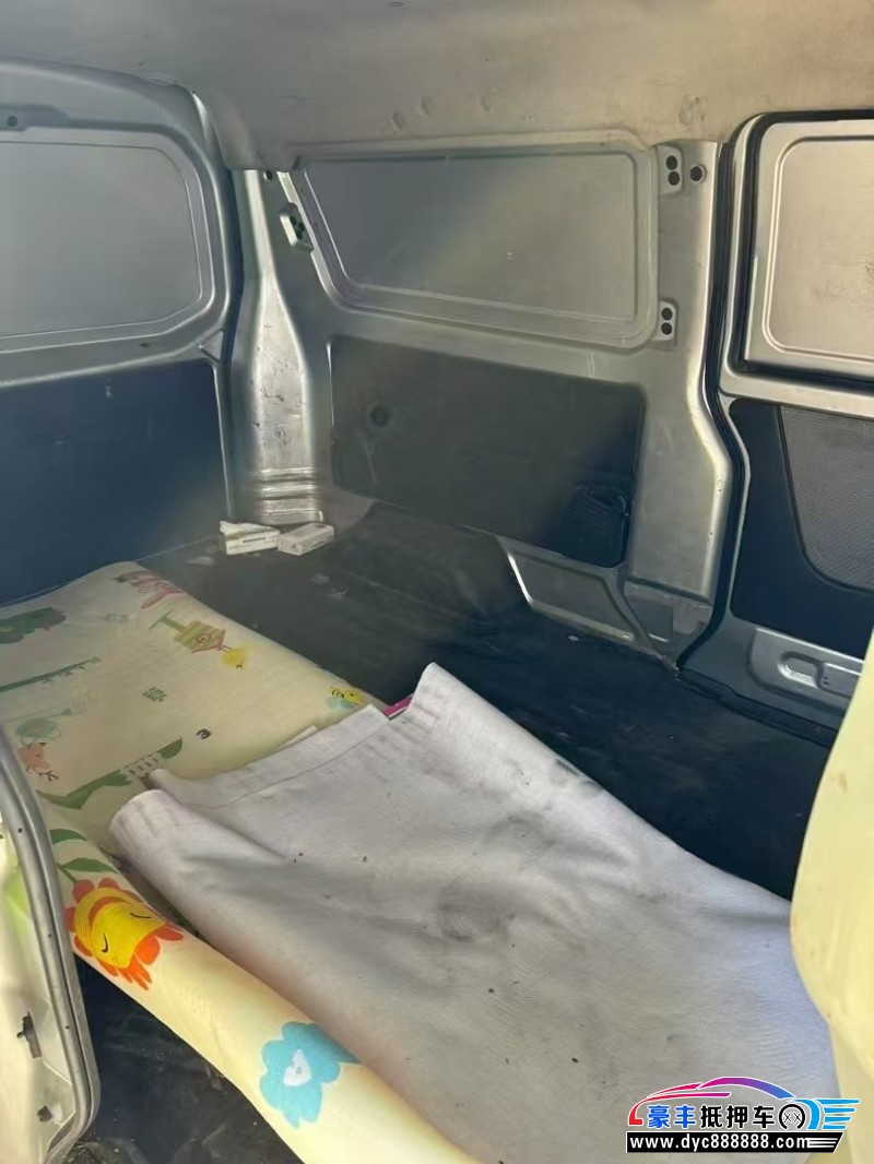 19年金杯海狮X30L轿车抵押车出售