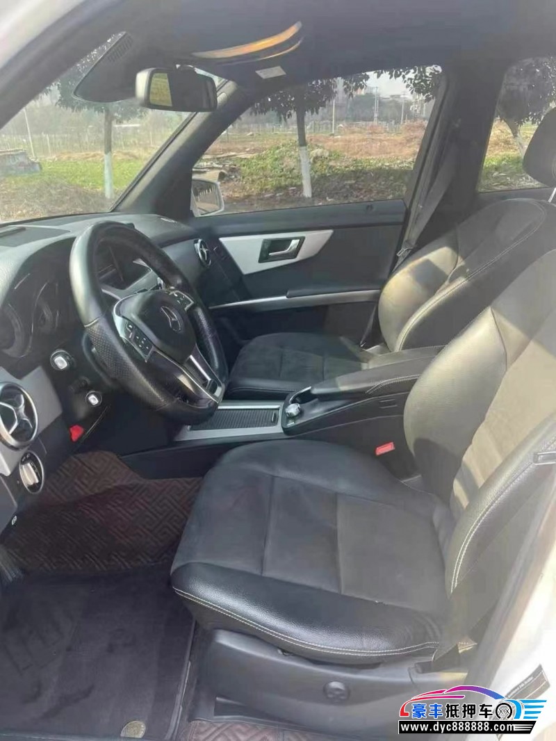 15年奔驰GLK轿车抵押车出售