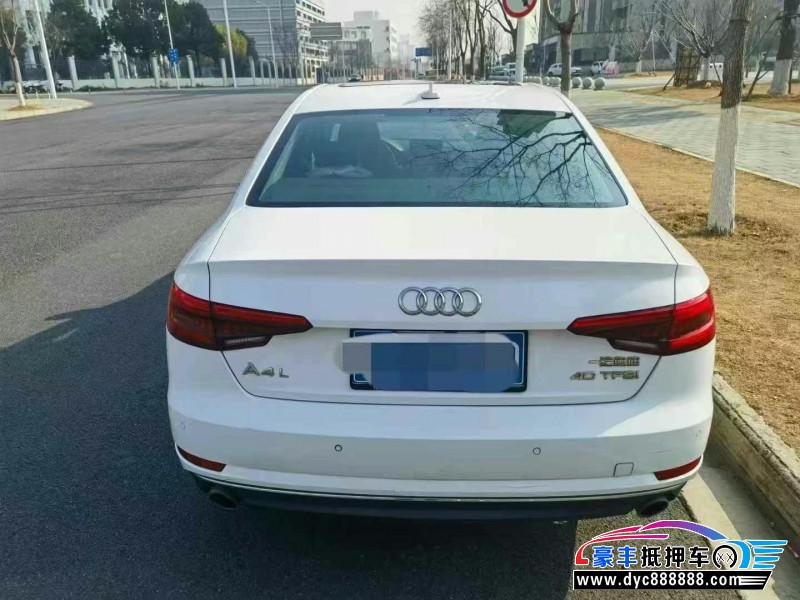 17年奥迪A4L轿车抵押车出售