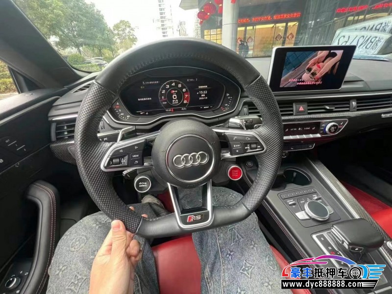 19年奥迪S5轿车抵押车出售