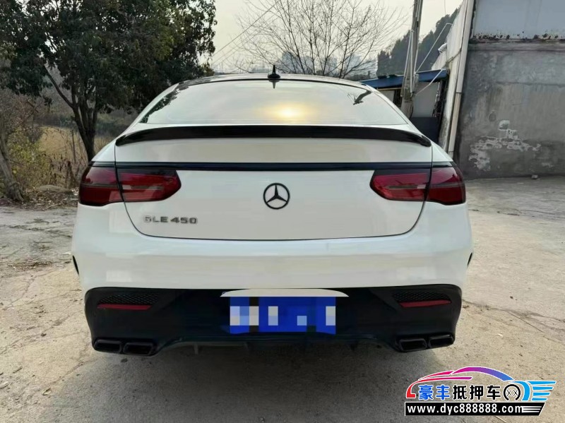 17年奔驰GLE轿车抵押车出售