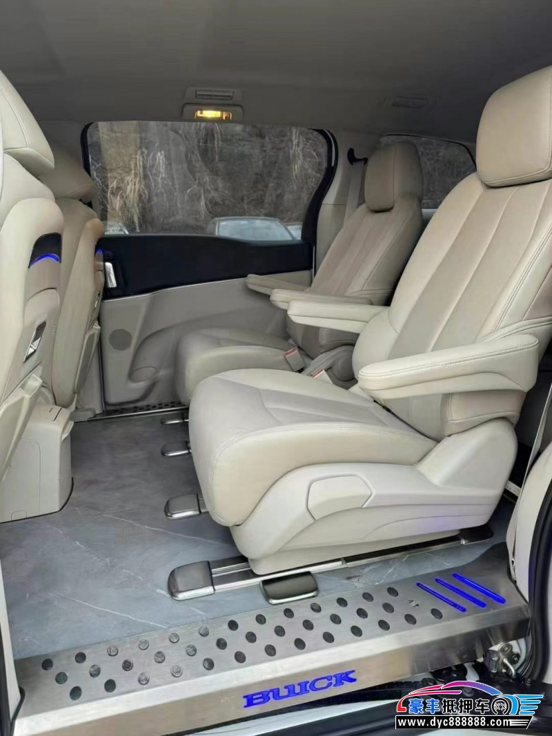 23年别克GL8轿车抵押车出售