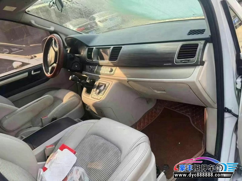 19年上汽大通G10轿车抵押车出售