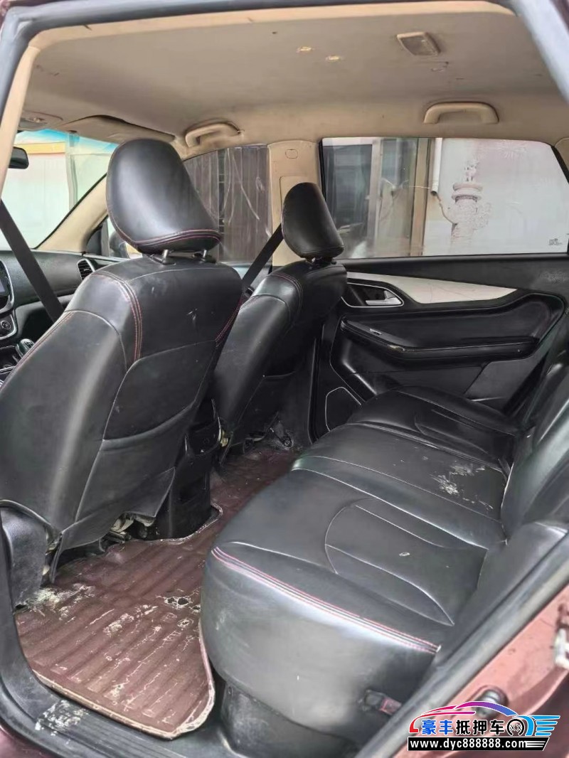 17年宝骏560轿车抵押车出售