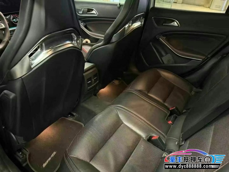 19年奔驰A级AMG轿车抵押车出售