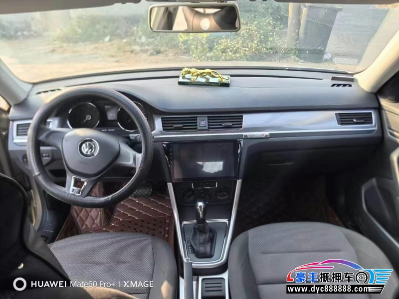 17年大众宝来轿车抵押车出售