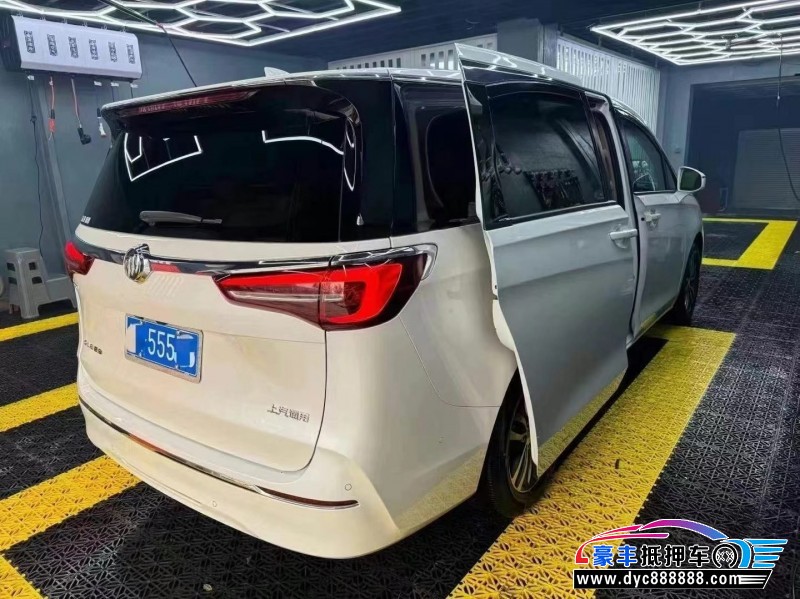 21年别克GL8轿车抵押车出售