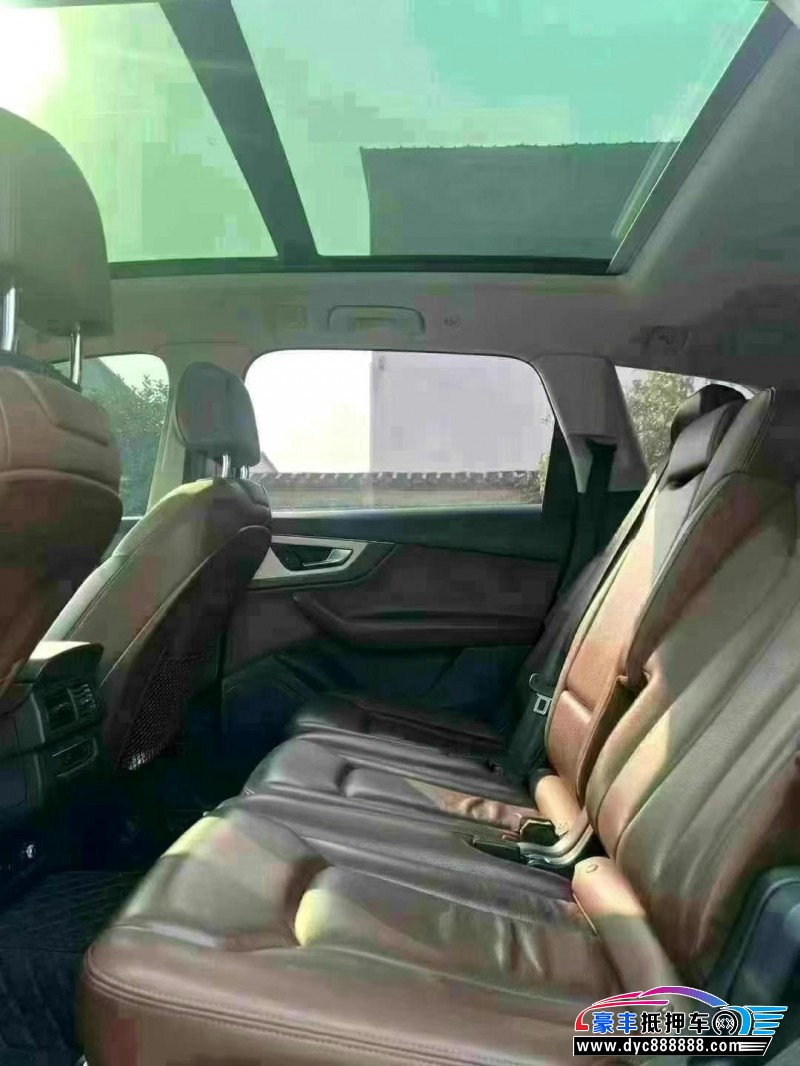 18年奥迪Q7轿车抵押车出售