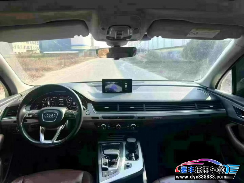 18年奥迪Q7轿车抵押车出售