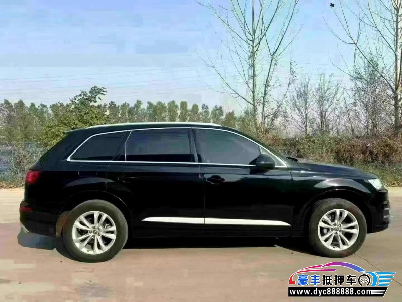 18年奥迪Q7轿车抵押车出售