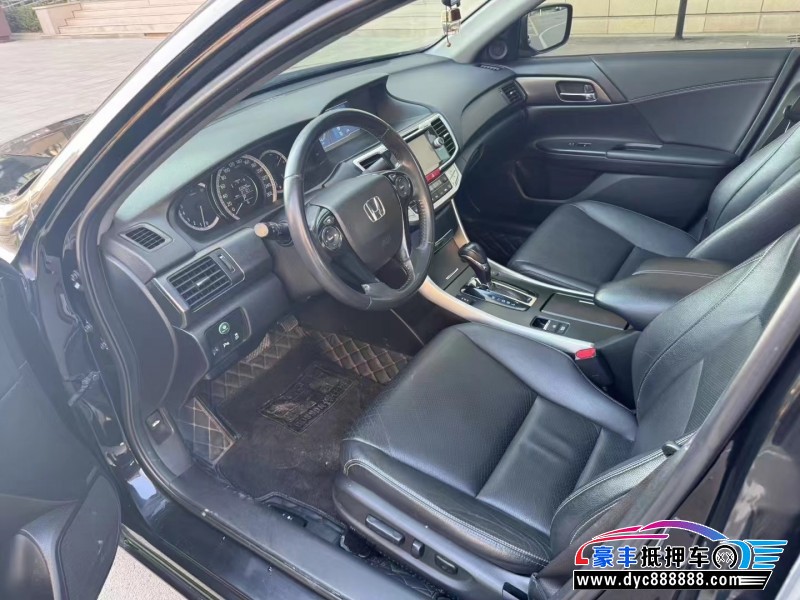 14年本田雅阁轿车抵押车出售