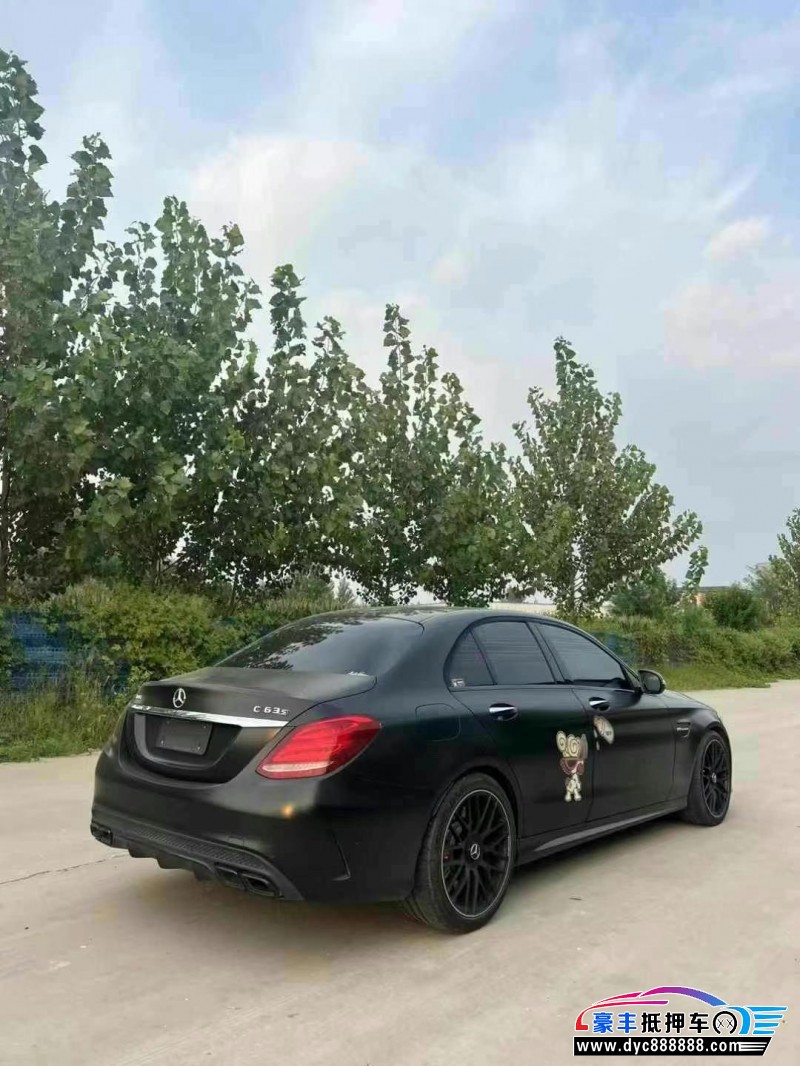 18年奔驰A级AMG轿车抵押车出售