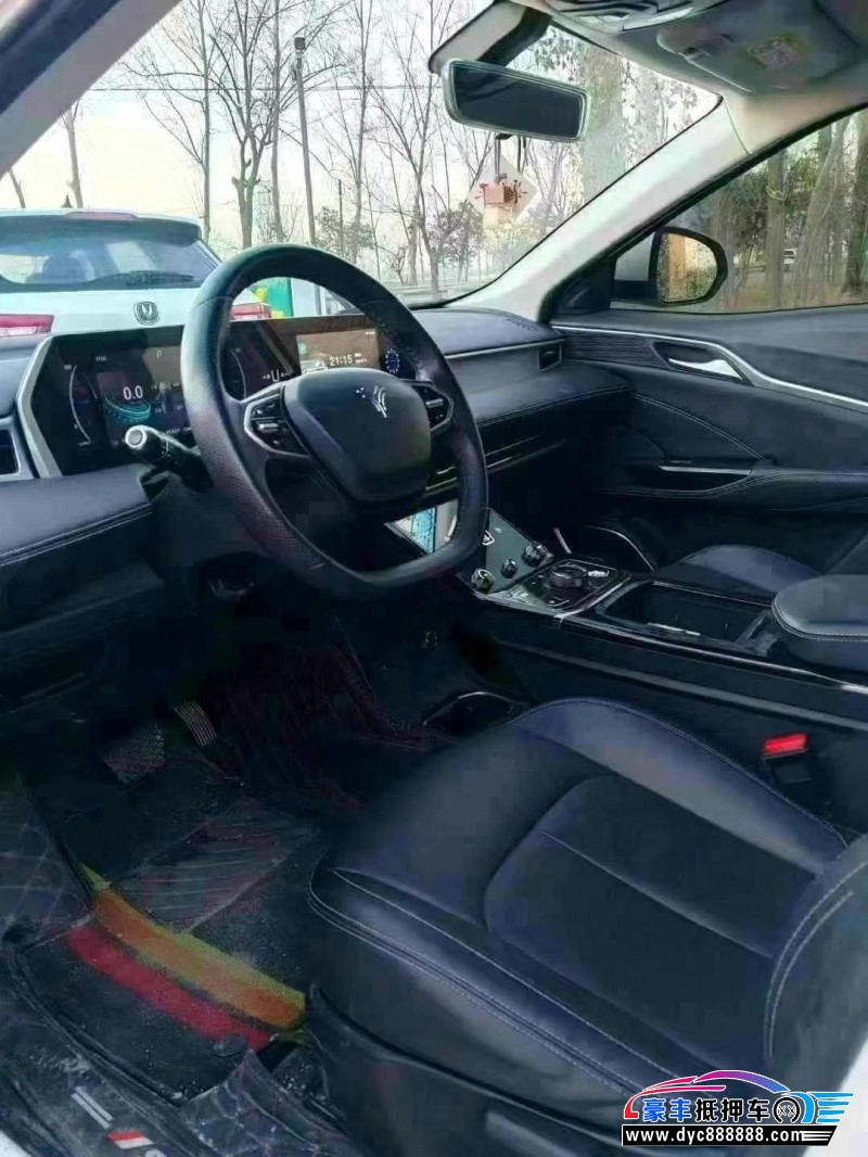 23年哪吒U轿车抵押车出售