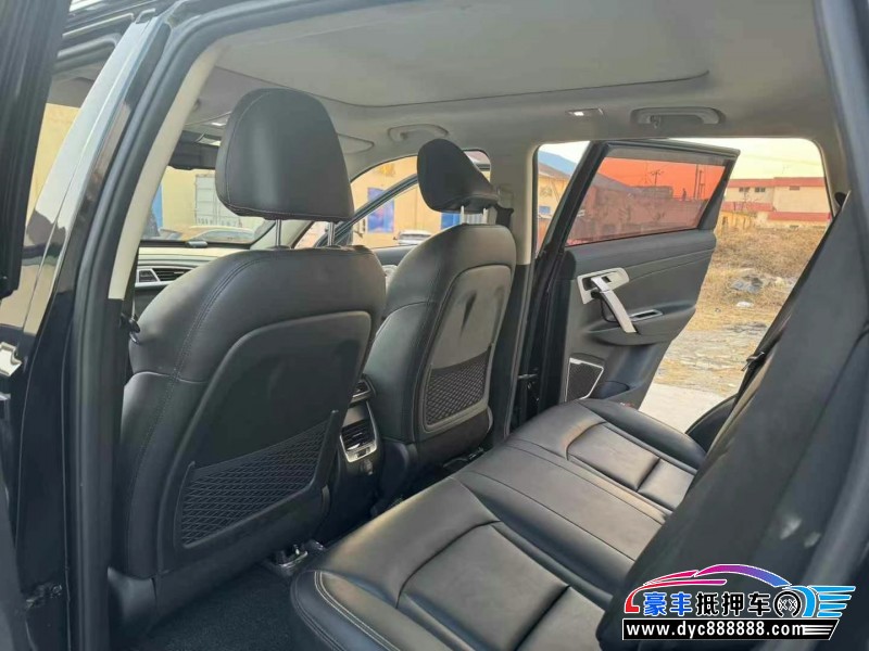 17年吉利博越轿车抵押车出售