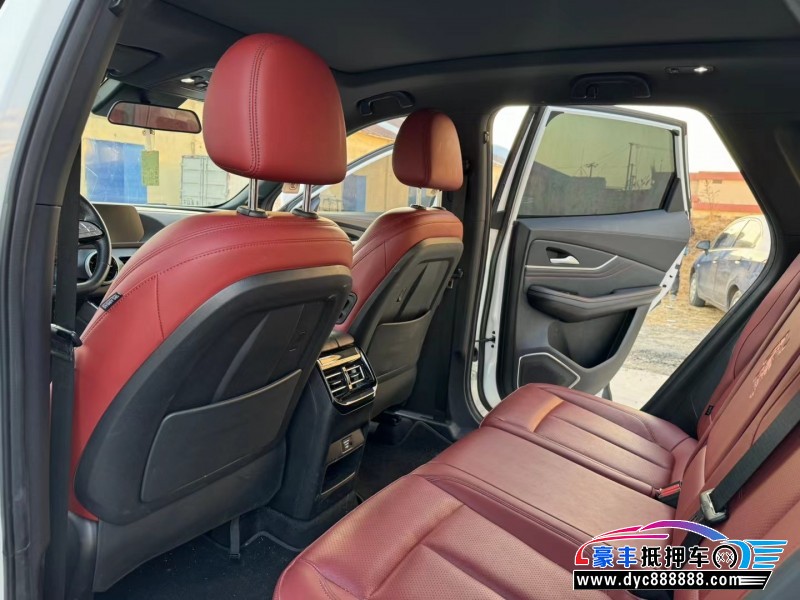 22年东风风行T5轿车抵押车出售