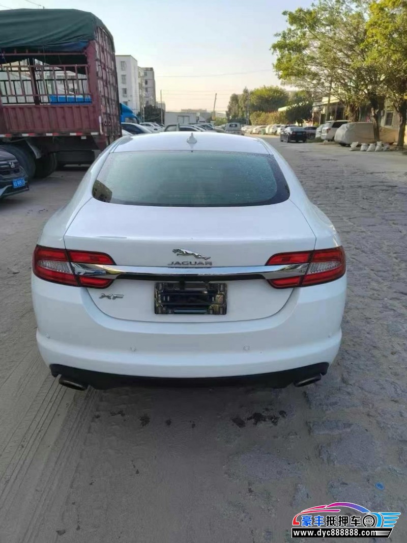 16年捷豹XF轿车抵押车出售