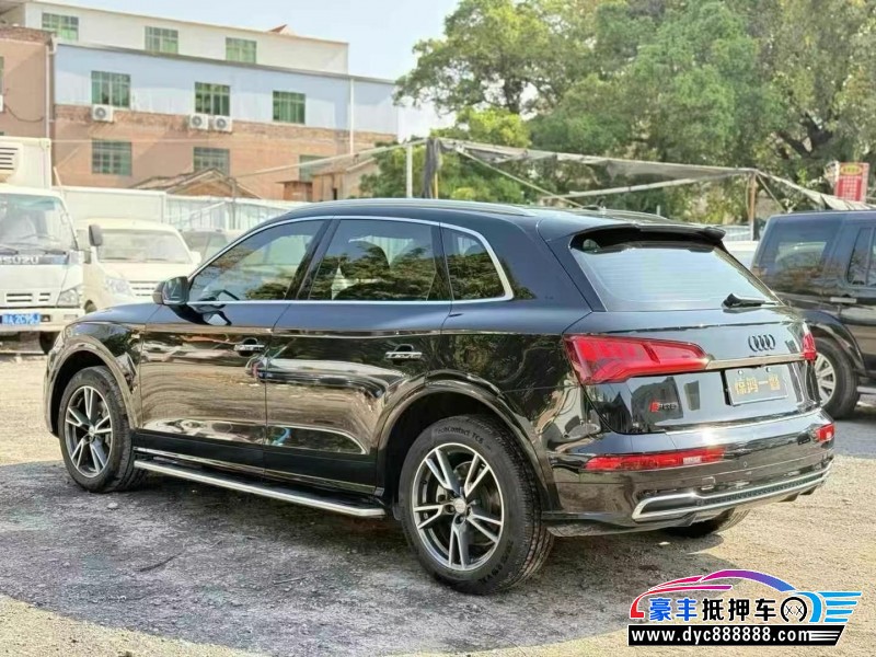 19年奥迪Q5轿车抵押车出售