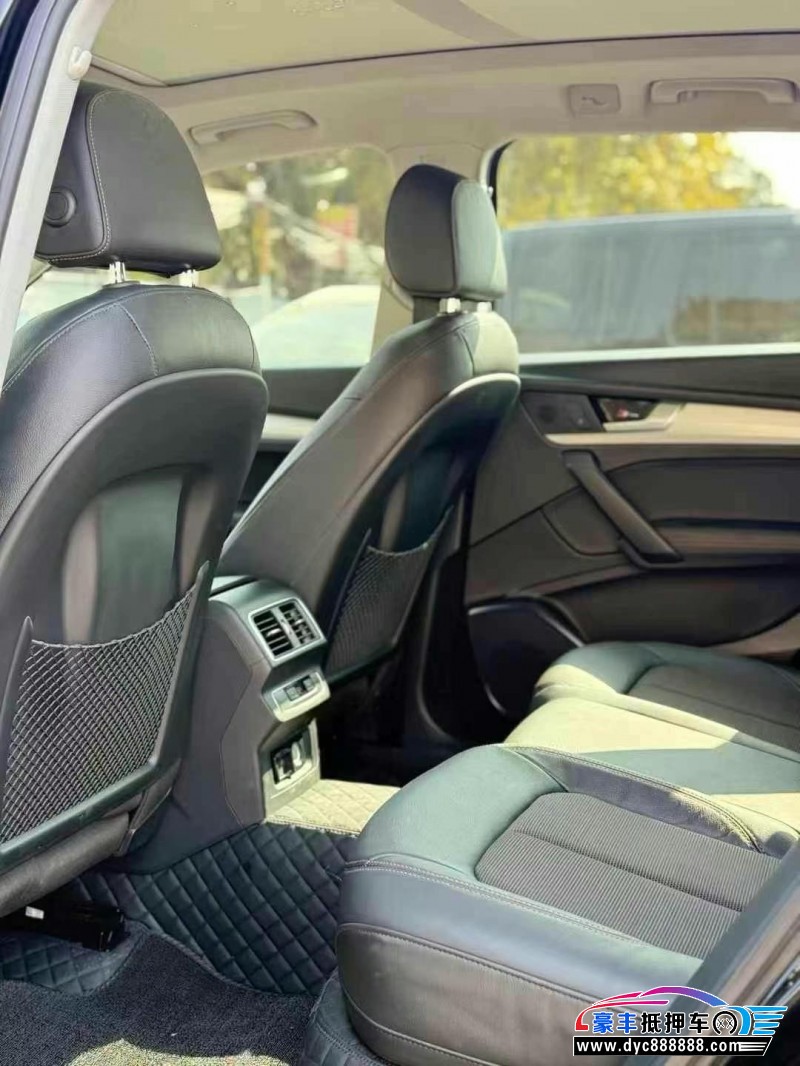 19年奥迪Q5轿车抵押车出售