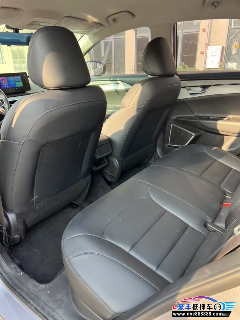 24年吉利几何轿车抵押车出售