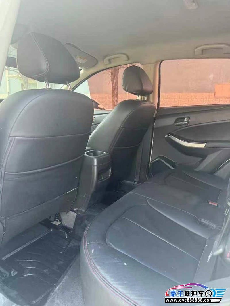 17年启辰T70轿车抵押车出售