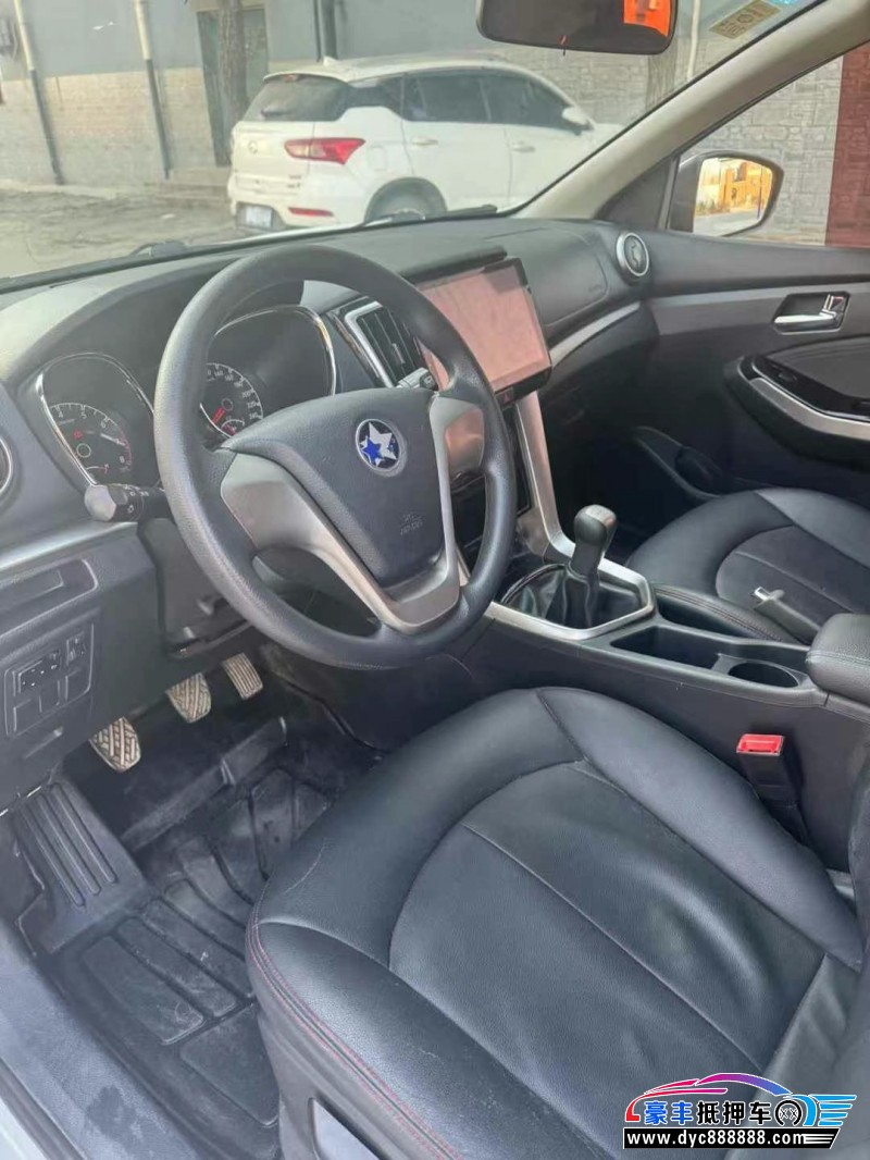 17年启辰T70轿车抵押车出售