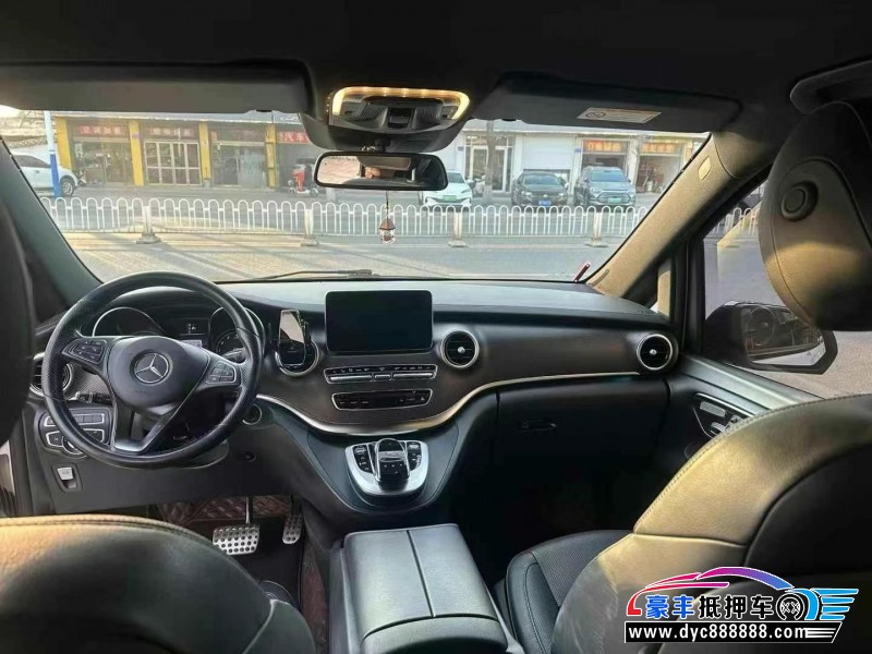 20年奔驰V轿车抵押车出售